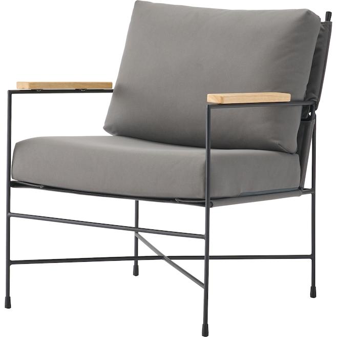 大きなクッションと黒アイアン脚のシンプルモダンなラウンジチェア