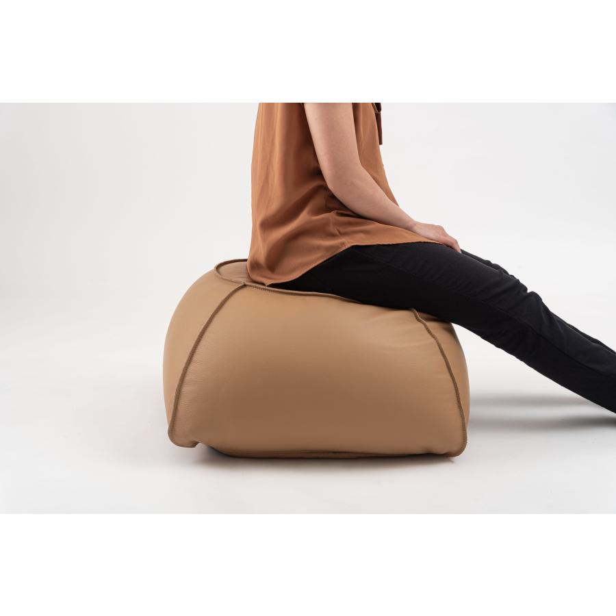 本革のオットマンにもなるシンプルモダンなクッションスツール form モダン 北欧 リビング ダイニング キッチン |  | 19