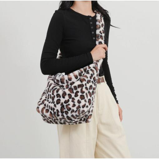 バッグ かばん レディース ヒョウ柄 レオパード もこもこショルダー