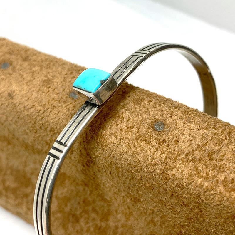 インディアンジュエリー ターコイズ バングル シルバー925 細め