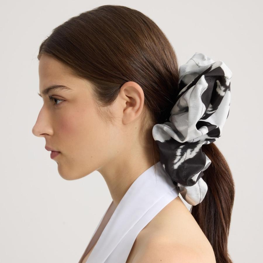 PATOU（パトゥ） リサイクルファイユ マキシシュシュ VOLUME SCRUNCHIE