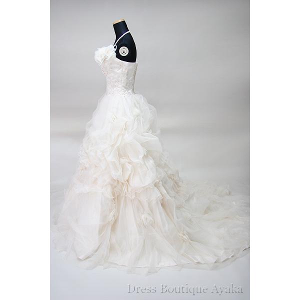 ボリュームのあるフリルが魅力【お家de試着可】9号 ワンオーナー クリーニング済 |  | 03