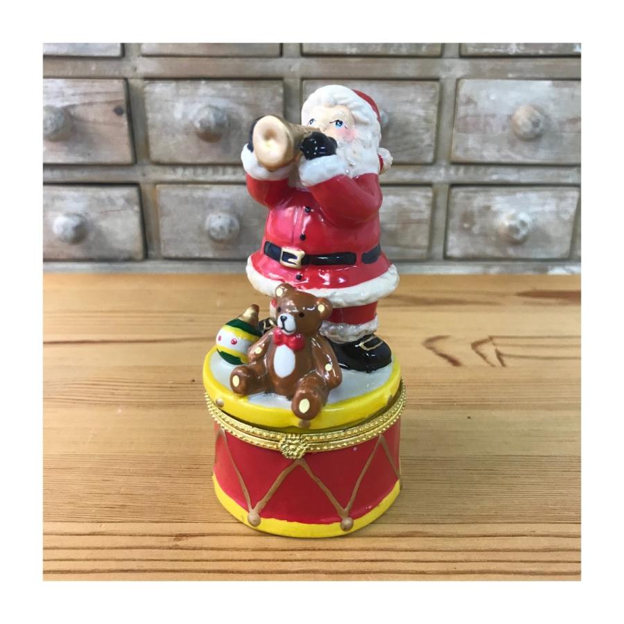 売り切れました！Xmas 陶器の置物（ラッパサンタ）ネコポス不可