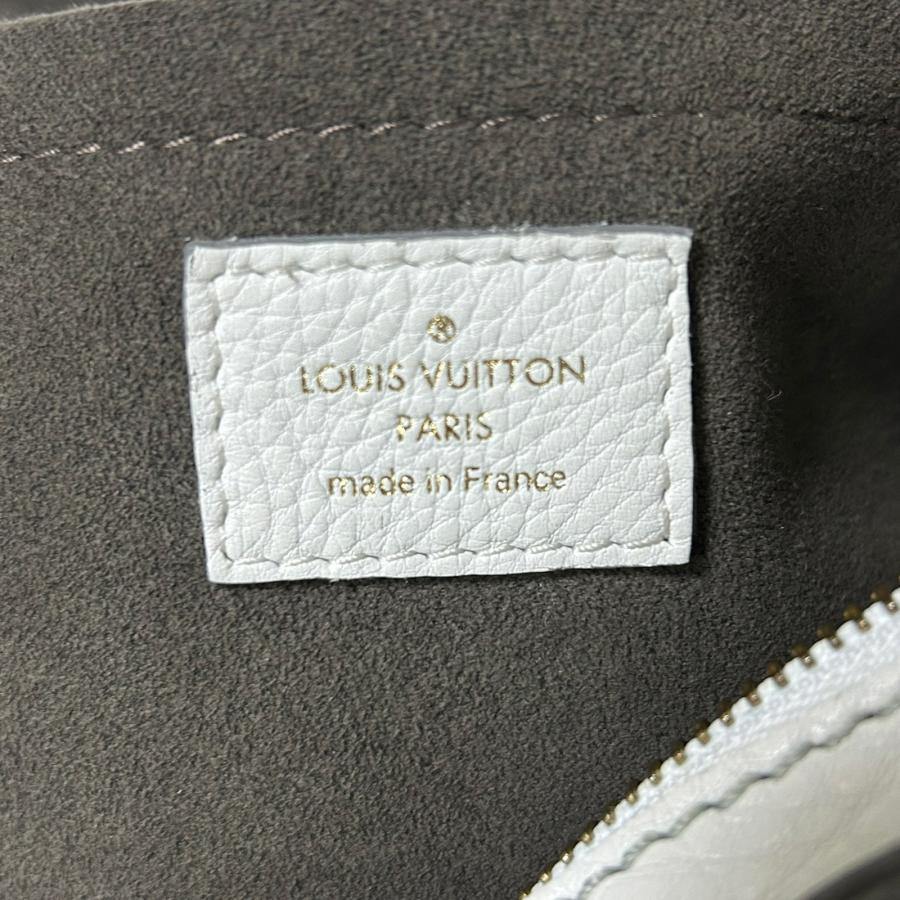 LOUIS VUITTON（ルイ・ヴィトン） マヒナXS M95661 モノグラム ブロン