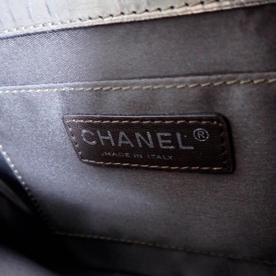 CHANEL（シャネル） マトラッセ パテントレザー Wチェーン メタリック