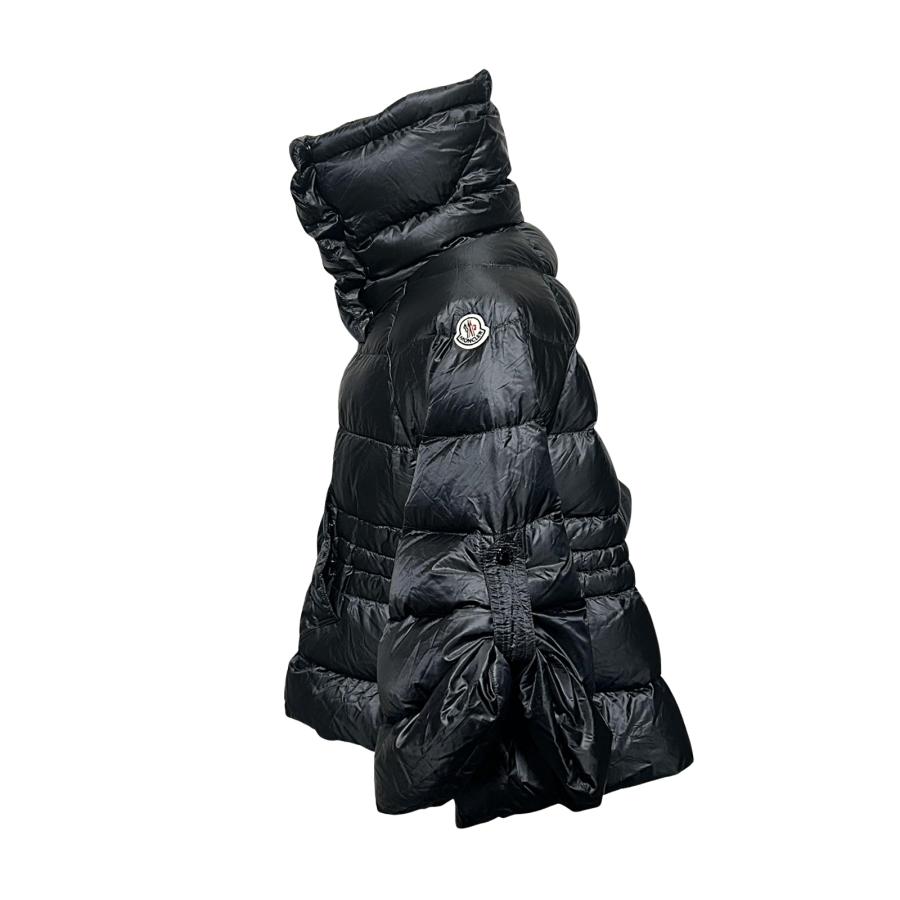 【稀少】MONCLER モンクレール ダウンポンチョ ケープ ブラック 00 MONCLER モンクレール ダウンジャケット ケープ ブラック レディース