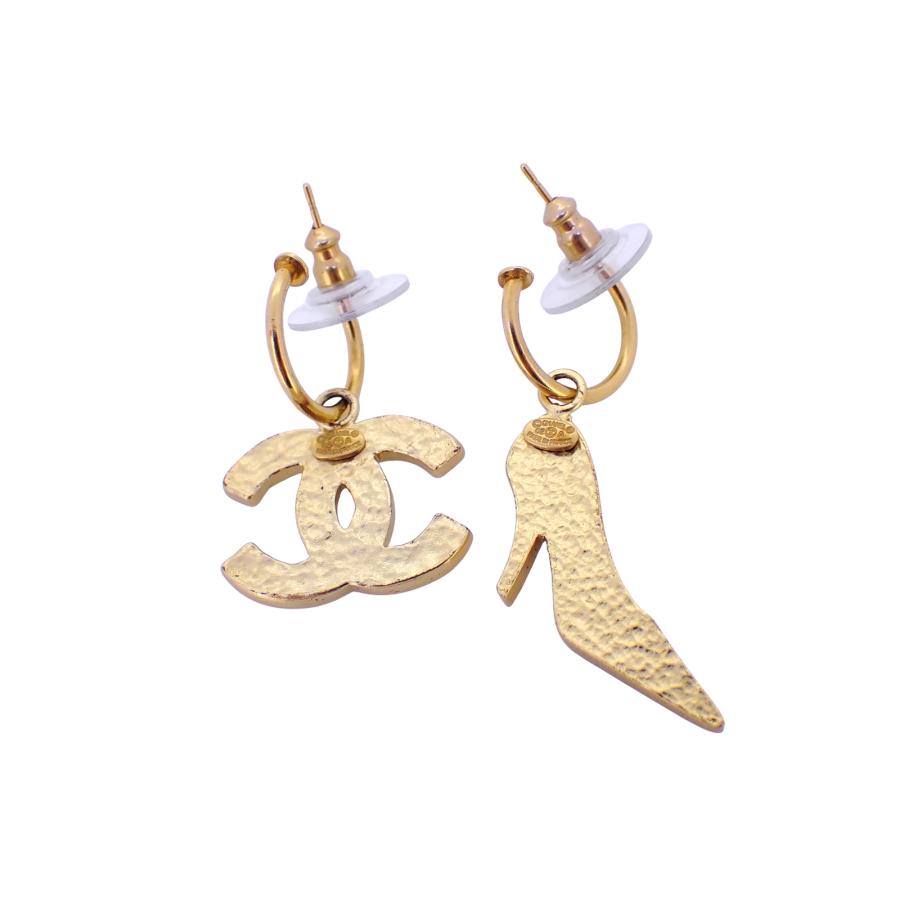 CHANEL シャネル　ピアス　ココマーク　ハイヒール　パンプス　靴モチーフ CHANEL（シャネル） ココマーク パンプス モチーフ フェイクパール
