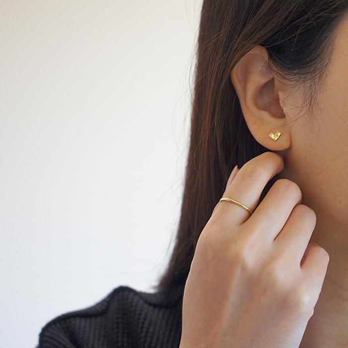 k18 ゴールド ピアス スタッズハートピアス スタッドピアス 華奢 18金 18k 無料ラッピング　ギフト デザイン レディース プレゼントの画像