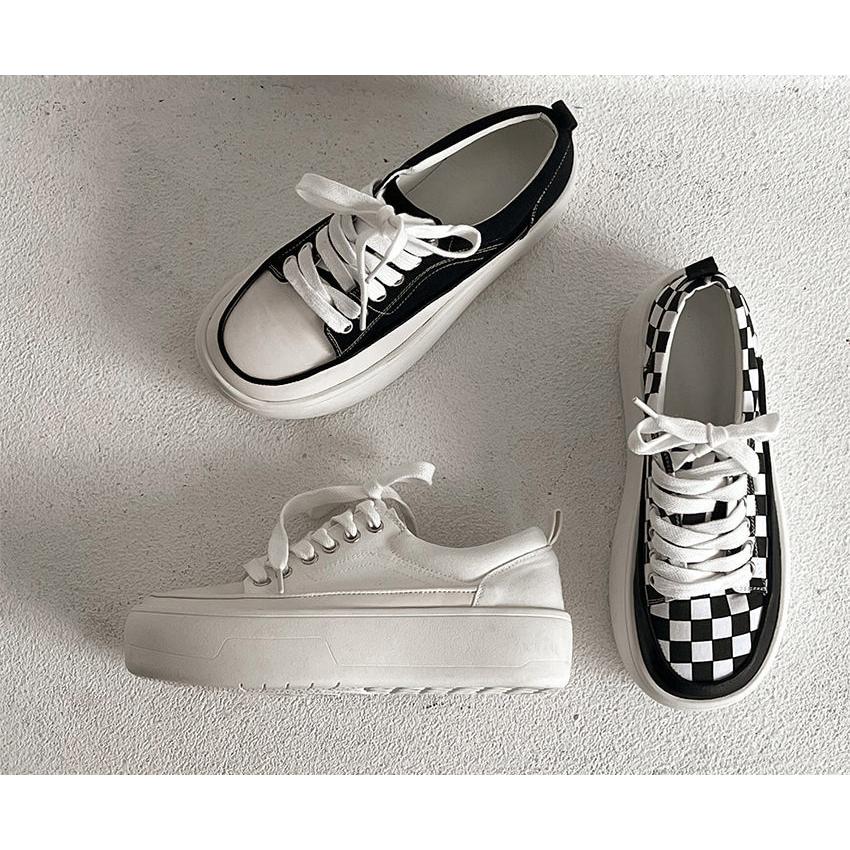 スニーカー 靴紐 厚底 ウェッジソール フラット レディース 黒 白