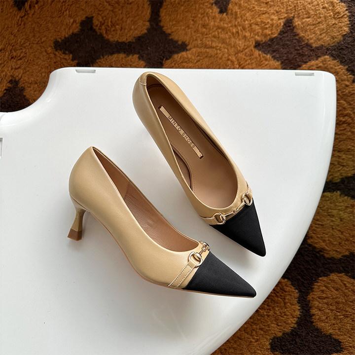 CHANEL ベージュ・黒 トゥキャップ パンプス CHANEL ベージュ・黒 トゥキャップパンプス レディース ベージュと黒の