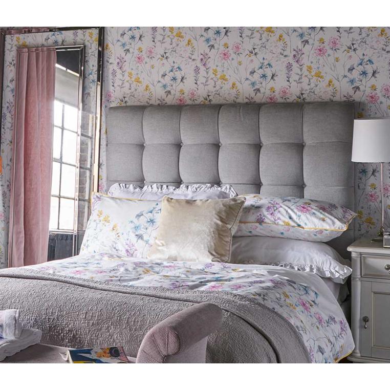 イギリス直輸入:ローラアシュレイ クッション　WILD MEADOW 新品 イギリス直輸入:ローラアシュレイ クッション WILD MEADOW 新品