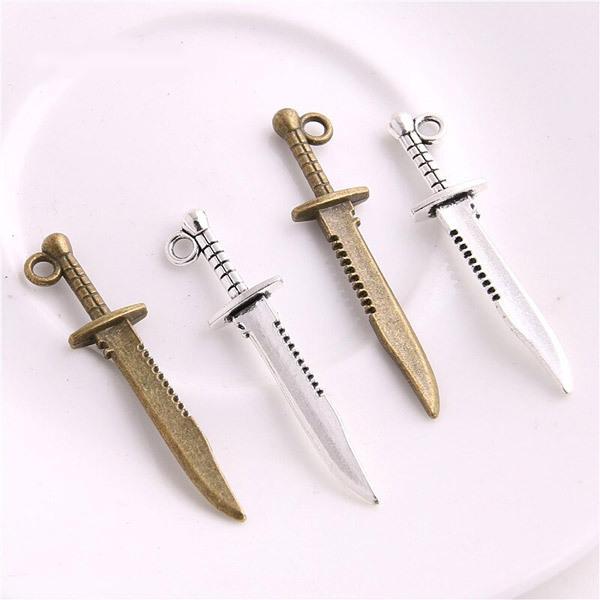サバイバルナイフ★かわいいアンティークチャーム ナイフ ソード 短剣 シルバー 金古美 | 