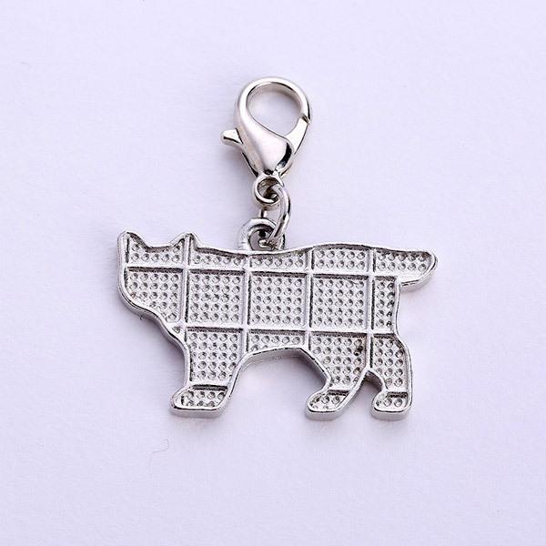 4種類のかわいいネコ☆カニカン付き☆かわいいアンティークチャーム