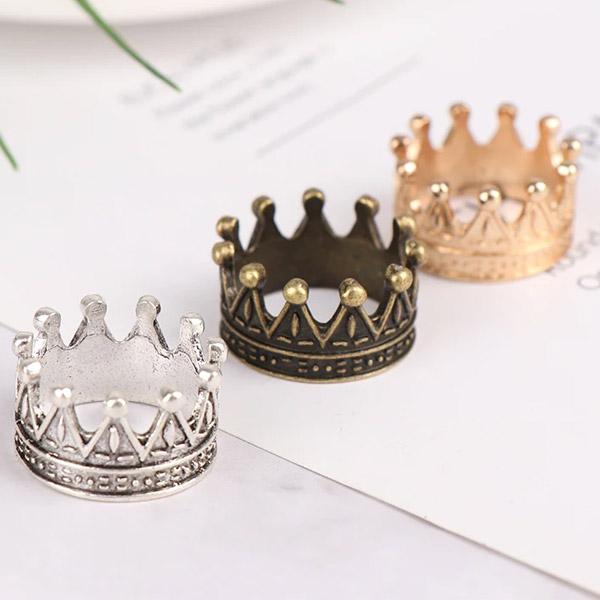 アンティーク:ハンドメイド　クラウンの刺繍アート 3セット 楽天市場】チリア 田川啓二 王冠のステッカーキット : 田川啓二