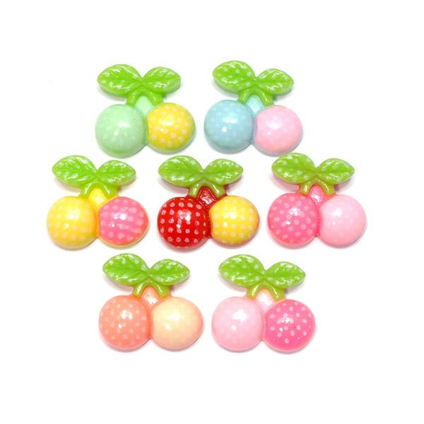カラフルでドットの入ったかわいいサクランボ 貼り付け用パーツ プラスチック製 5個セット デコ電にも さくらんぼ チェリー Pladottedclrflcherry デコパーツのデコちゃん 通販 Yahoo ショッピング