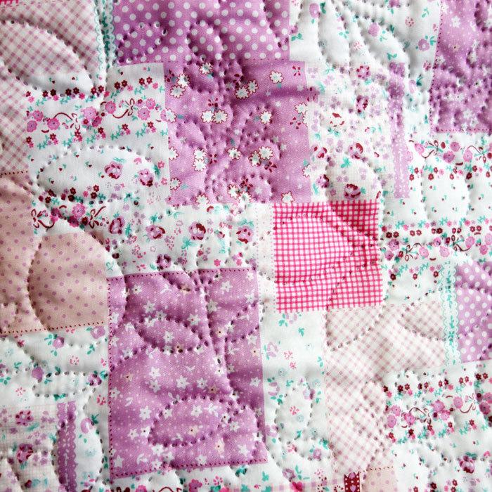 正方形190×190cm パッチワーク柄 キルト マルチカバー ベッド