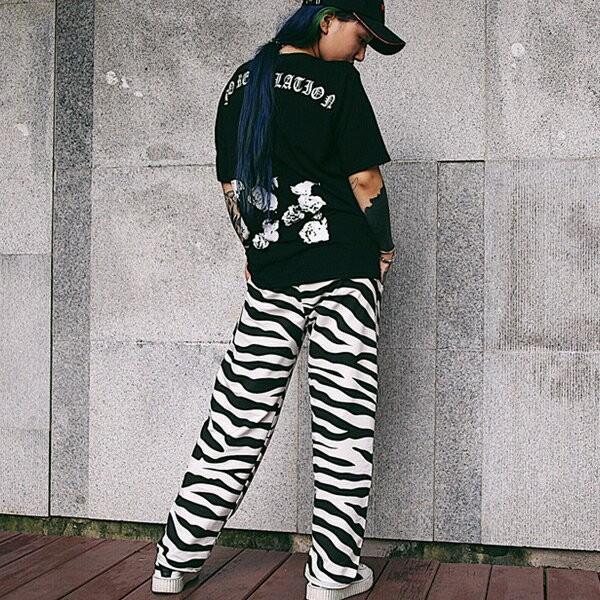 即納あり パンツ ハーフパンツ ゼブラ柄 シマウマ柄 アニマル柄 動物柄 ウエストゴム ユニセックス 3c 019 韓国系ダンスウェアdecorative 通販 Yahoo ショッピング