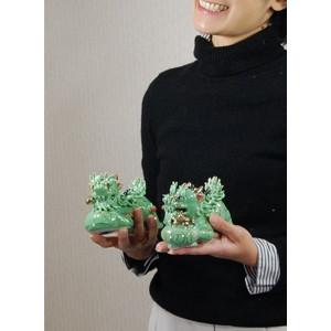 緑色陶器麒麟 クリクリお目々のキリンの置物 2体で1セット 縁起物