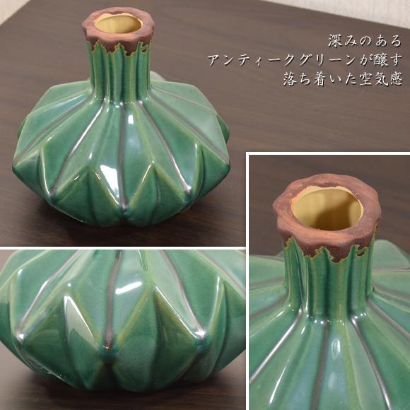 Green Polygon グリーンポリゴン 深みのある緑の花瓶 陶器製 花器 アンティークグリーン｜decorplus｜02