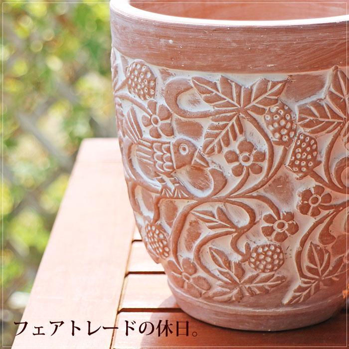 ss3102　植木鉢　テラコッタ　13号　縞模様　輸入雑貨　フラワーポット　プランター　陶器鉢　素焼き　デザイン　オシャレ　園芸　ガーデニング 楽天市場】植木鉢 素焼き テラコッタ 13号鉢 おしゃれ 大きい 陶器