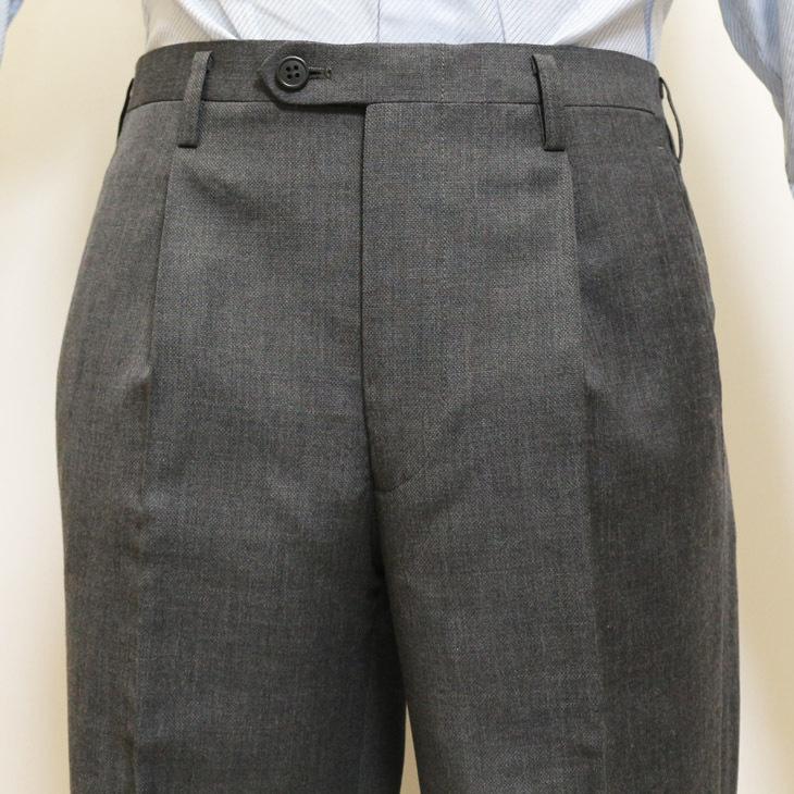 グレー、ネイビー、ブラック 無地３色 クラシコイタリア系 スリム ワンタック 家庭洗濯ＯＫ 洗濯機で洗える パンツ TREBIO 春夏新品 79cm〜94cm |  | 08