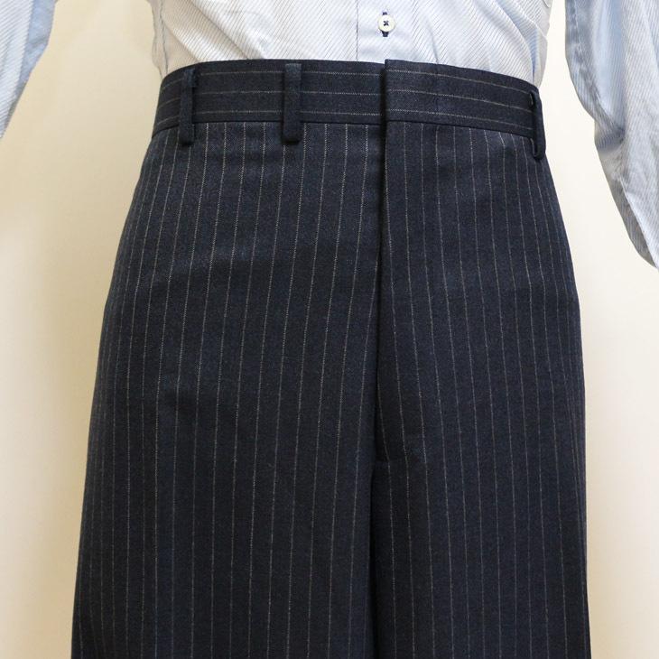 大きいサイズ メンズ スーツ 新品 秋冬 濃紺ネイビー杢 11.5mmストライプ ３つボタン段返り ベスト パンツ２本付き 4ピース ビジネス スーツ |  | 10