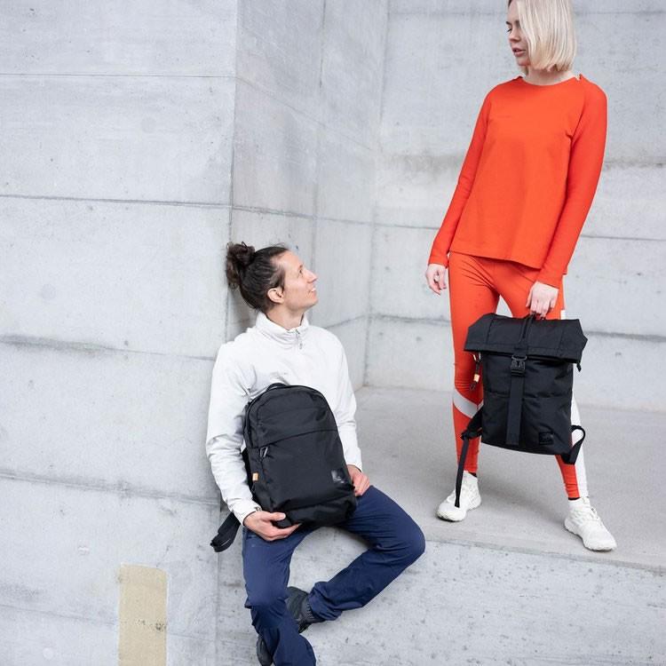 マムート エクセロン Xeron 20L バックパック リュック 鞄 撥水加工 アウトドア ミニカラビナ付き MAMMUT ブラック 黒 | MAMMUT | 11