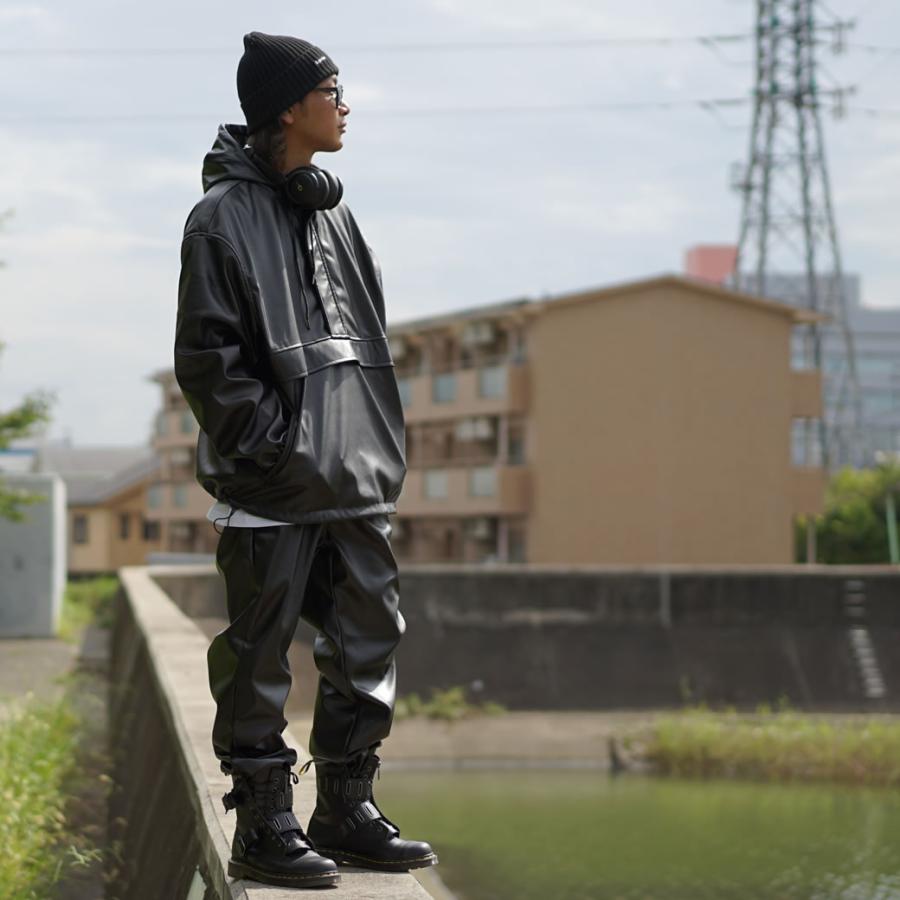 ROUGH AND RUGGED 「PEAKS」　セットアップ　上下Mサイズ‼️ ROUGH AND RUGGED 「PEAKS」 セットアップ 上下Mサイズ‼️