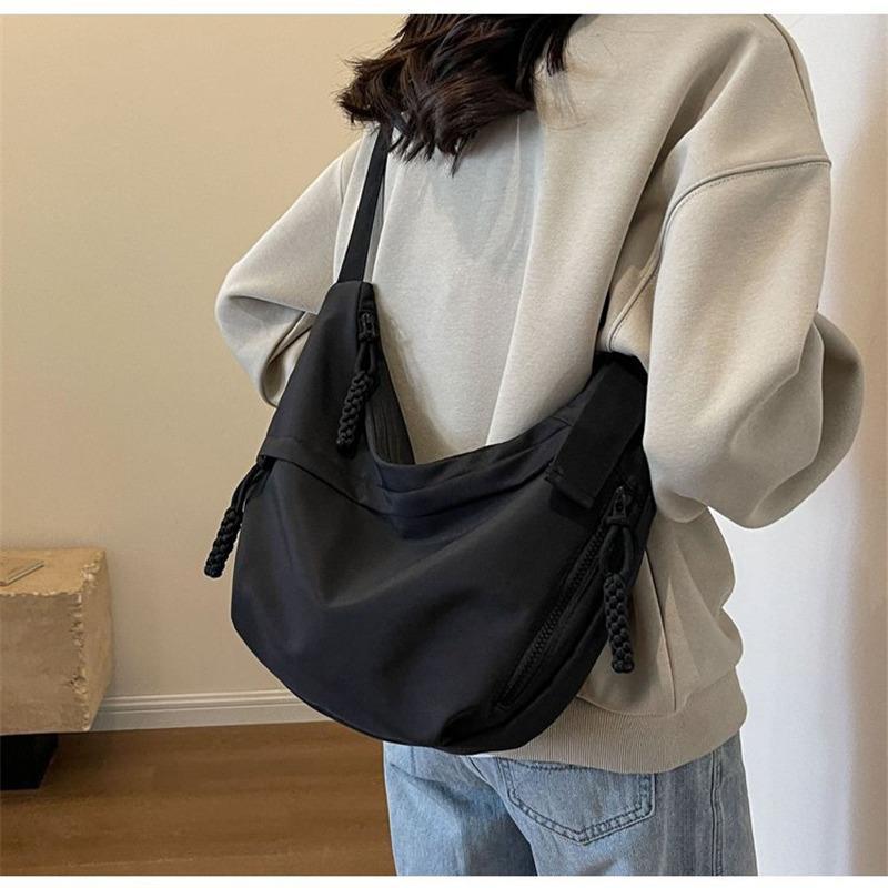 ショルダーバッグ レディース 斜めがけバッグ ハーフムーンバッグ 肩掛け 三日月型 軽量 大容量 大きめ ナイロン 通勤 通学 無地 おしゃれ 旅行 通勤 通学 | ブランド登録なし | 13
