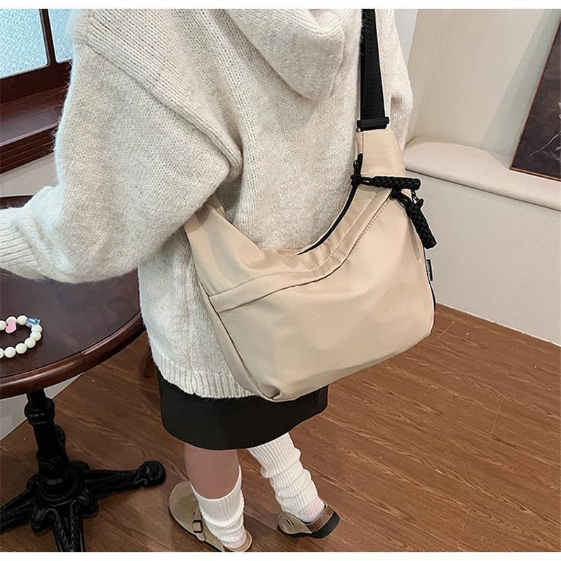 ショルダーバッグ レディース 斜めがけバッグ ハーフムーンバッグ 肩掛け 三日月型 軽量 大容量 大きめ ナイロン 通勤 通学 無地 おしゃれ 旅行 通勤 通学 | ブランド登録なし | 17