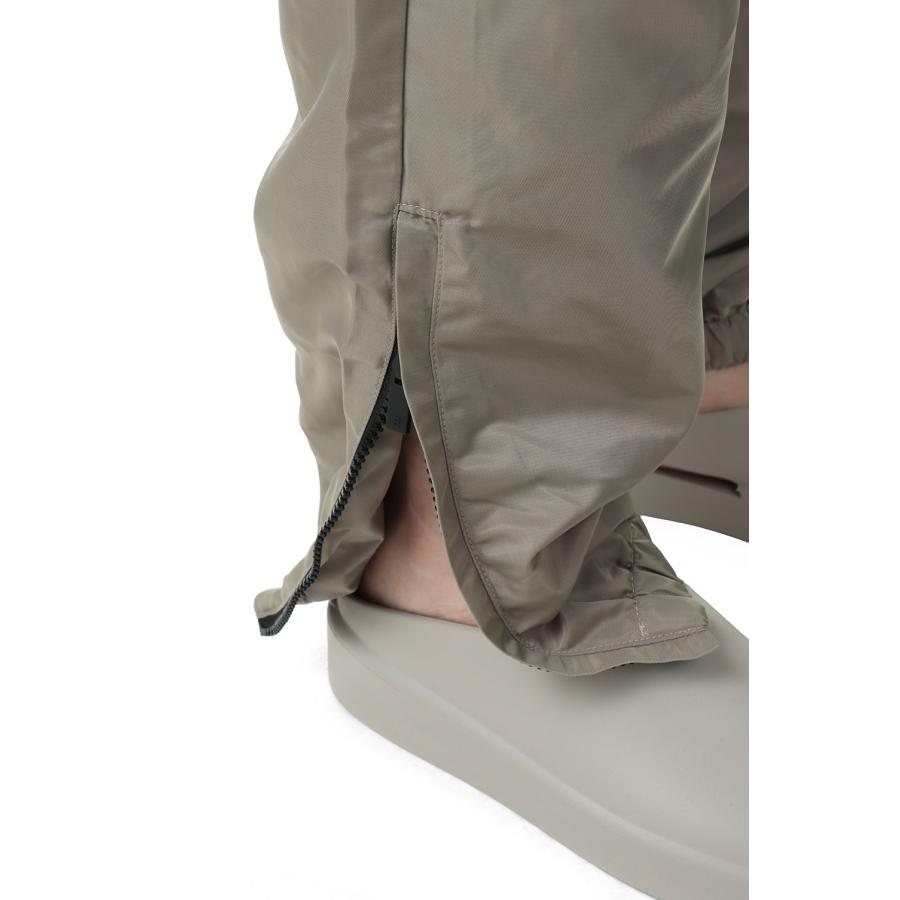 TRACK PANT / DESERT TAUPE(130BT212161F) ESSENTIALS(エッセンシャルズ) |  | 06