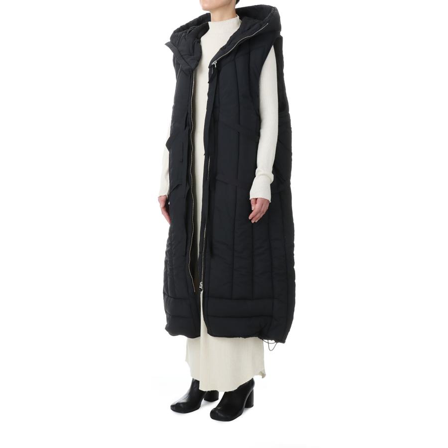 【P5倍 / SALE】wild things × 77circa separate hood padding life vest -BLACK / LONG  (ccw22aw-01) 77circa -Women-(ナナナナサーカ) | 77circa | 01
