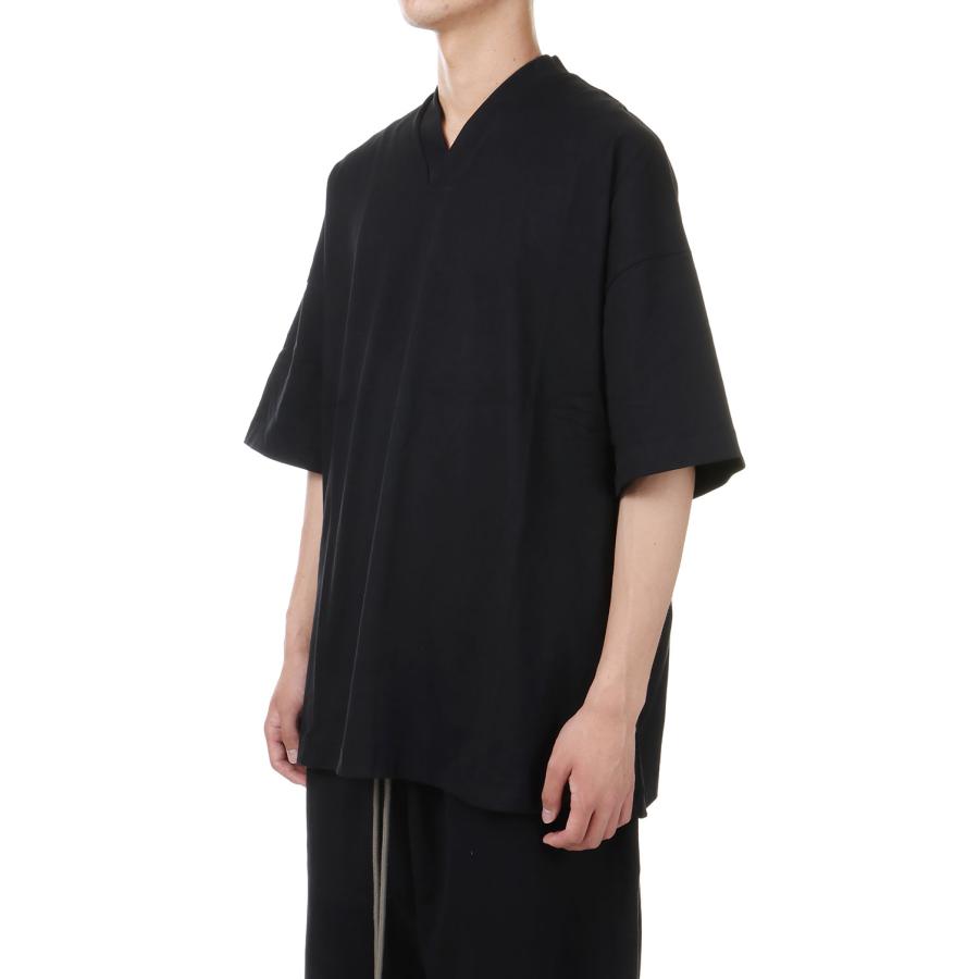 【P2倍 / SALE】ESSENTIALS V-NECK / BLACK(125SU244210F) ESSENTIALS(エッセンシャルズ) |  | 01