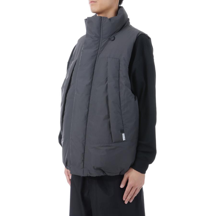 WINDSTOPPER(R) FIELD DOWN VEST - CHARCOAL (BW-18025W) DAIWA PIER39(ダイワ ピア39) | DAIWA PIER39 | 01
