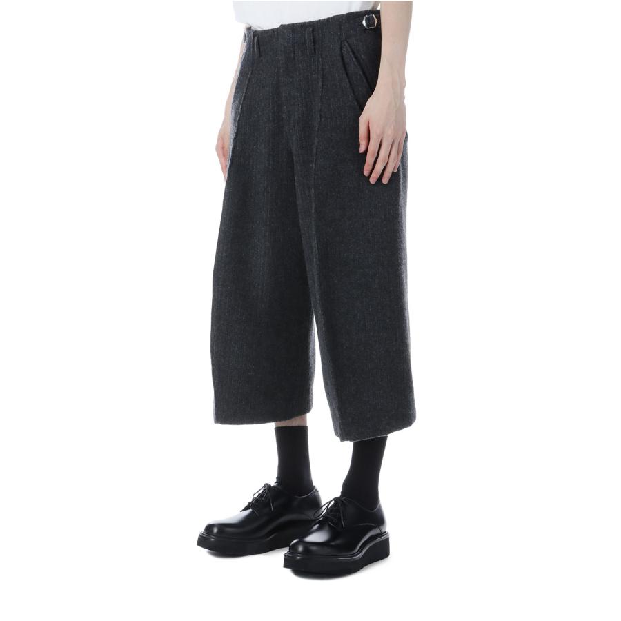 S CURVED UTILITY CAPRI TROUSERS - CHARCOAL (NF252P02) NVRFRGT(ネヴァーフォーゲット) |  | 03