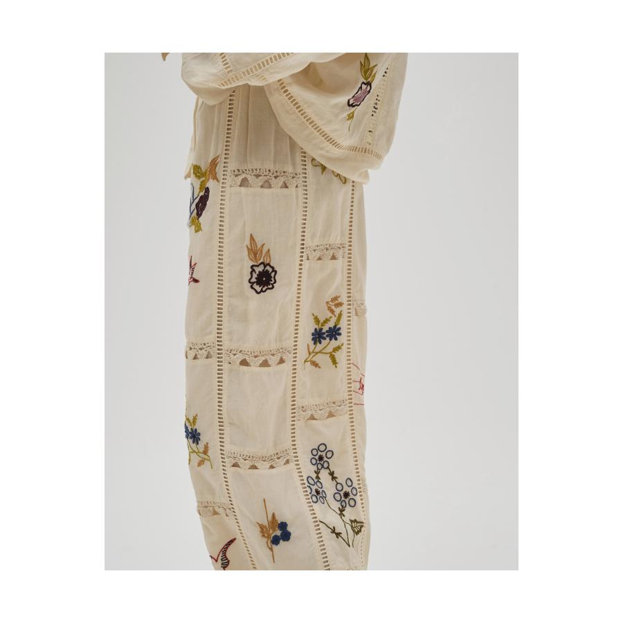 Embroidery Patchwork Trousers - ECRU (12610719) Todayful(トゥデイフル) | TODAYFUL | 03