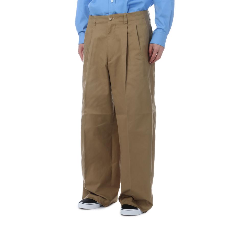 2TUCK WIDE CHINO TROUSERS - CAMEL (253-60502) Universal Products(ユニバーサルプロダクツ) |  | 03