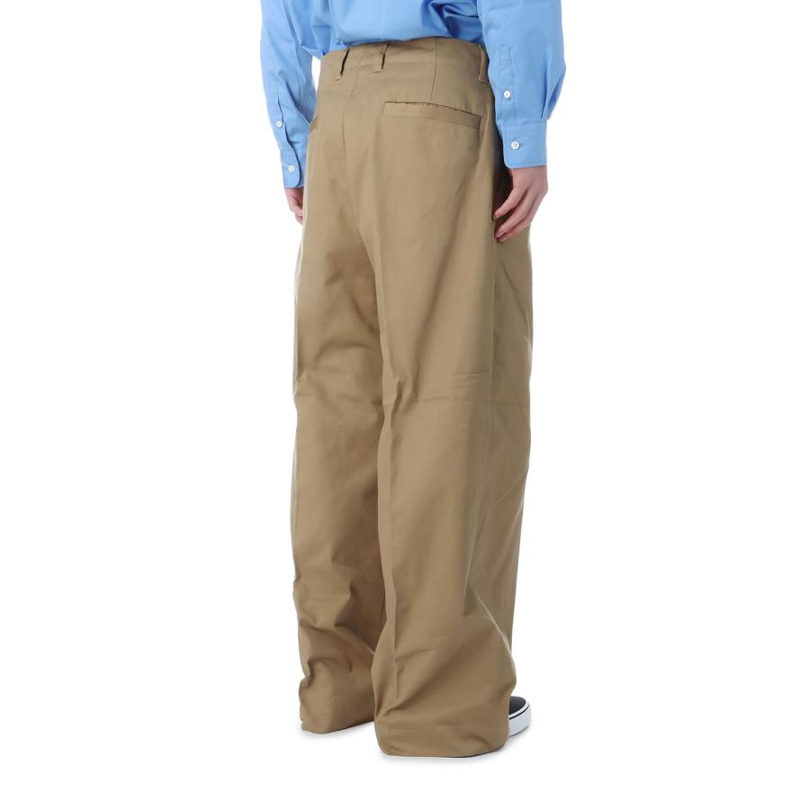 2TUCK WIDE CHINO TROUSERS - CAMEL (253-60502) Universal Products(ユニバーサルプロダクツ) |  | 04