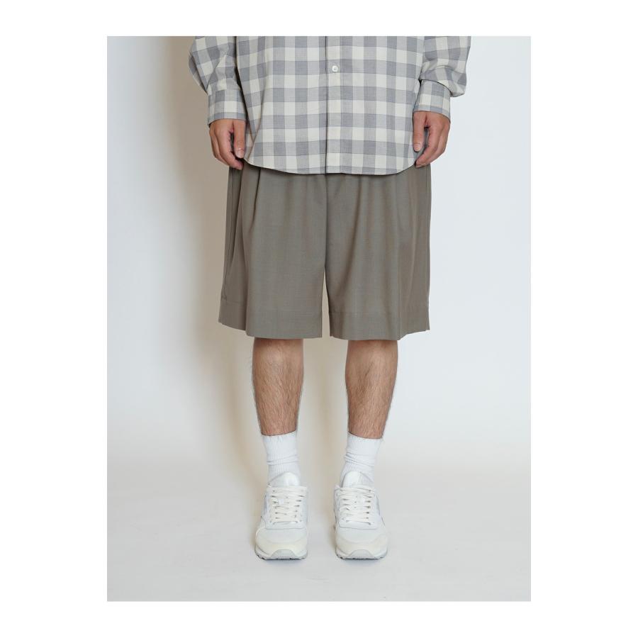 WOOL SHORTS - GREIGE (261-60507) Universal Products(ユニバーサルプロダクツ) |  | 01