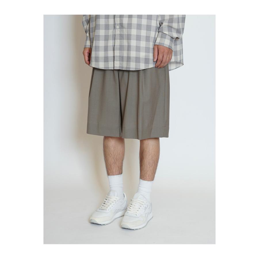 WOOL SHORTS - GREIGE (261-60507) Universal Products(ユニバーサルプロダクツ) |  | 02