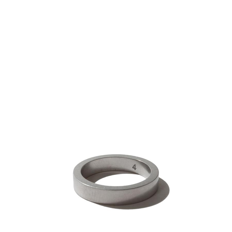 Number Reference Ring 4mm -101 Semi Matt Silver (SM1UQ0119-P8863) Maison Margiela(メゾンマルジェラ) |  | 02