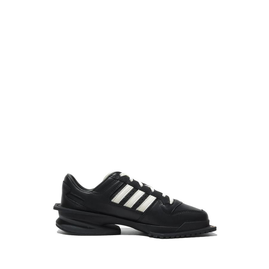 FORUM SQ WOMENS SHOE - CORE BLACK/CREAM WHITE/GOLD MET. (JP9073) adidas Originals -Women-(アディダスオリジナルス) |  | 01