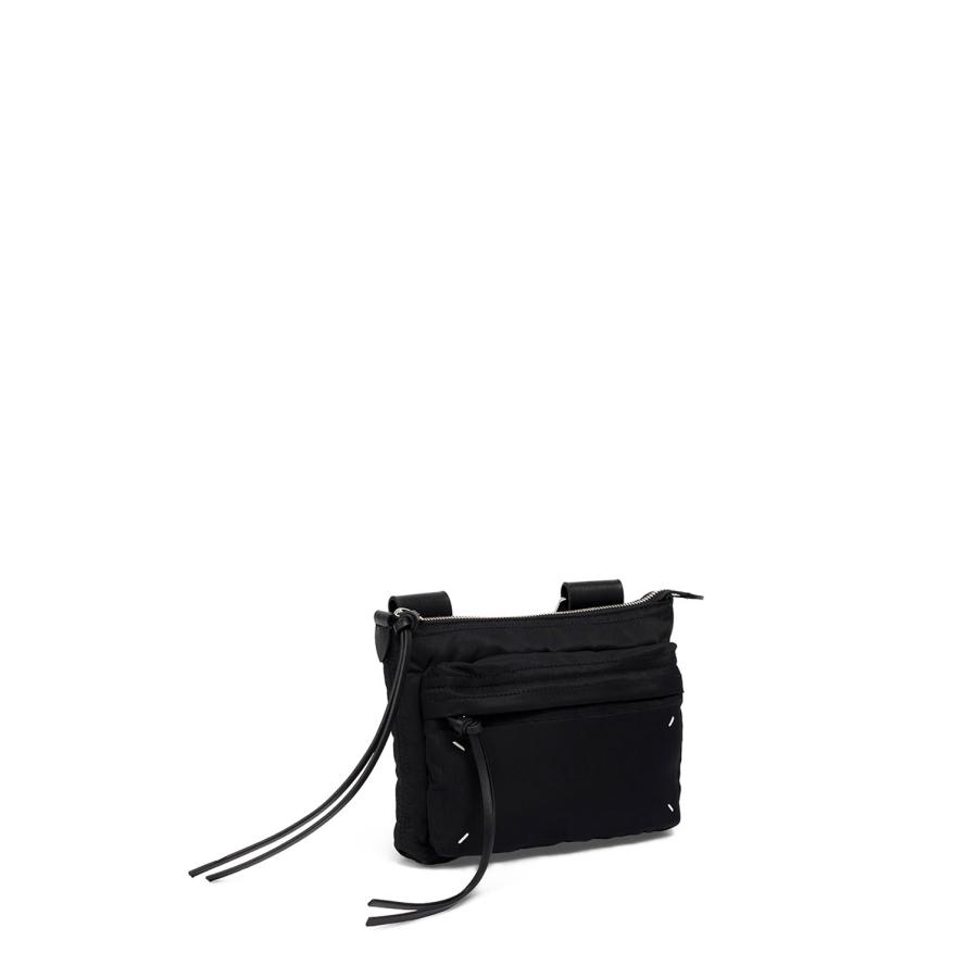 ZIP LINE CAMERA BAG - Black (SB1WG0097-P9226-H0015) Maison Margiela(メゾンマルジェラ) |  | 01