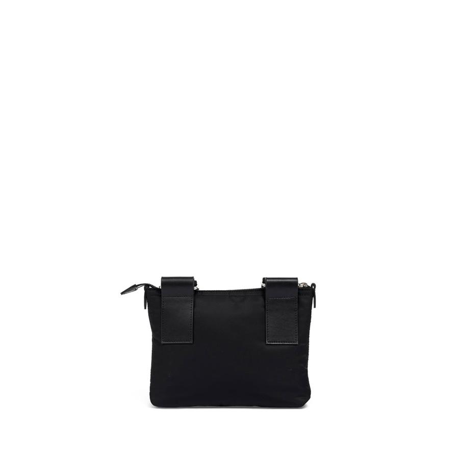 ZIP LINE CAMERA BAG - Black (SB1WG0097-P9226-H0015) Maison Margiela(メゾンマルジェラ) |  | 02