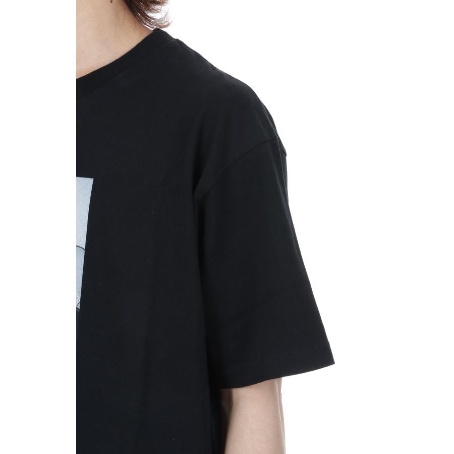 Amy Winehouse Sitting On A Chair Photo S/S Tee/Black(MND-AMW003) Minedenim(マインデニム) |  | 05