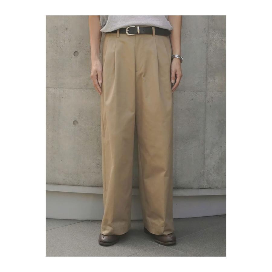 2TUCK WIDE CHINO TROUSERS - CAMEL (253-60502) Universal Products(ユニバーサルプロダクツ) |  | 02