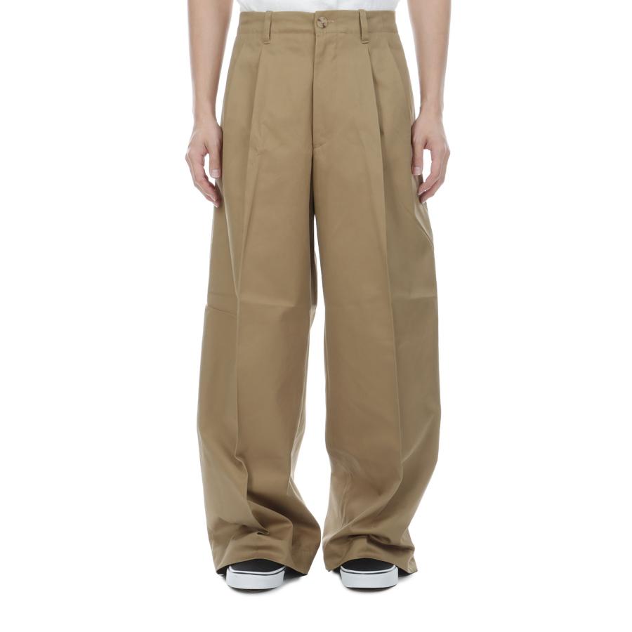 2TUCK WIDE CHINO TROUSERS - CAMEL (253-60502) Universal Products(ユニバーサルプロダクツ) |  | 04