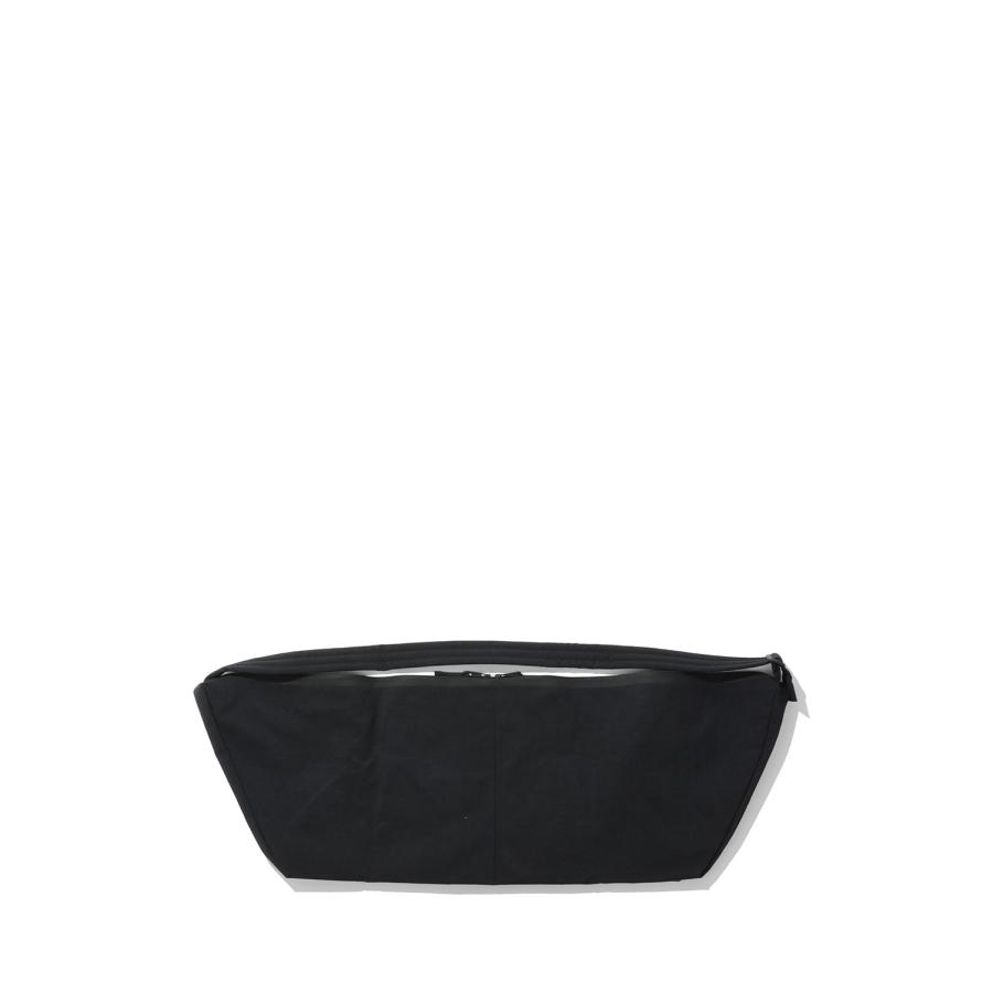 【 × EASTPAK】ESSENTIALS SHELL BAG L - BLACK (BP00029) ESSENTIALS(エッセンシャルズ) |  | 01