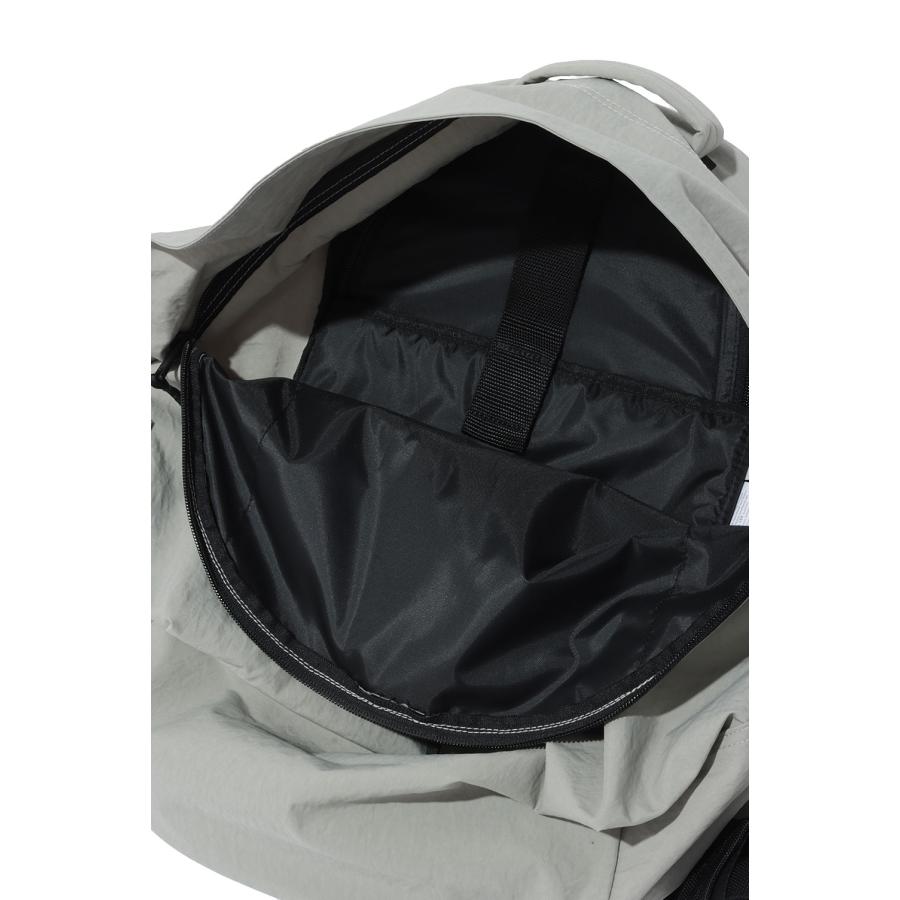 【 × EASTPAK】ESSENTIALS BACKPACK - BEIGE (BP00027) ESSENTIALS(エッセンシャルズ) |  | 06