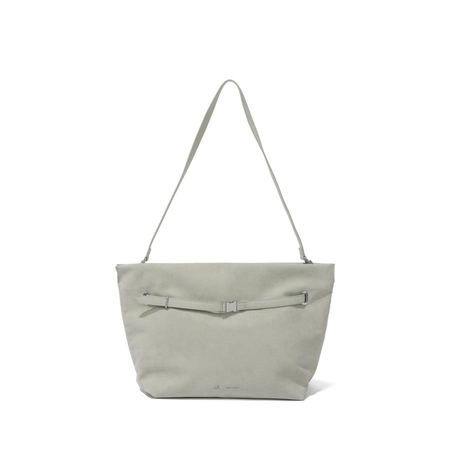 GYM CLUTCH - FEATHER GREY (KV2385) adidas Originals(アディダスオリジナルス) | adidas Originals